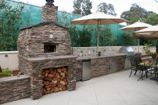 Outdoor kitchen