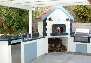 Outdoor kitchen